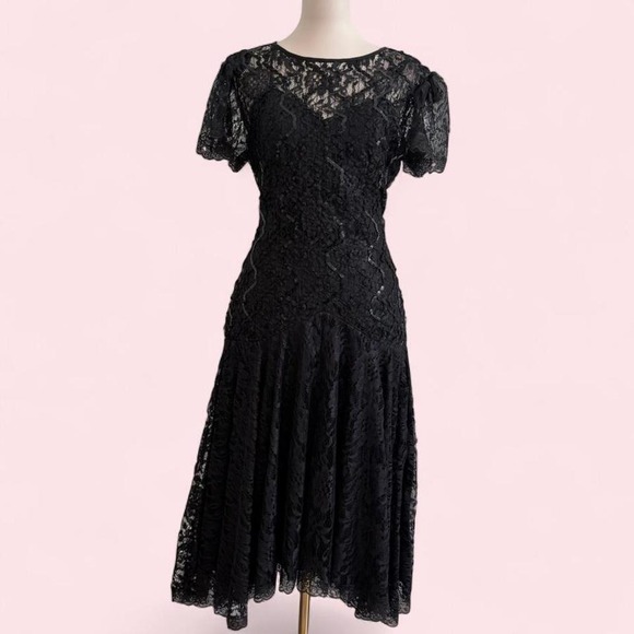 Dresses & Skirts - Vintage HW Collections Black Lace Sequin Midi Dress Size 10